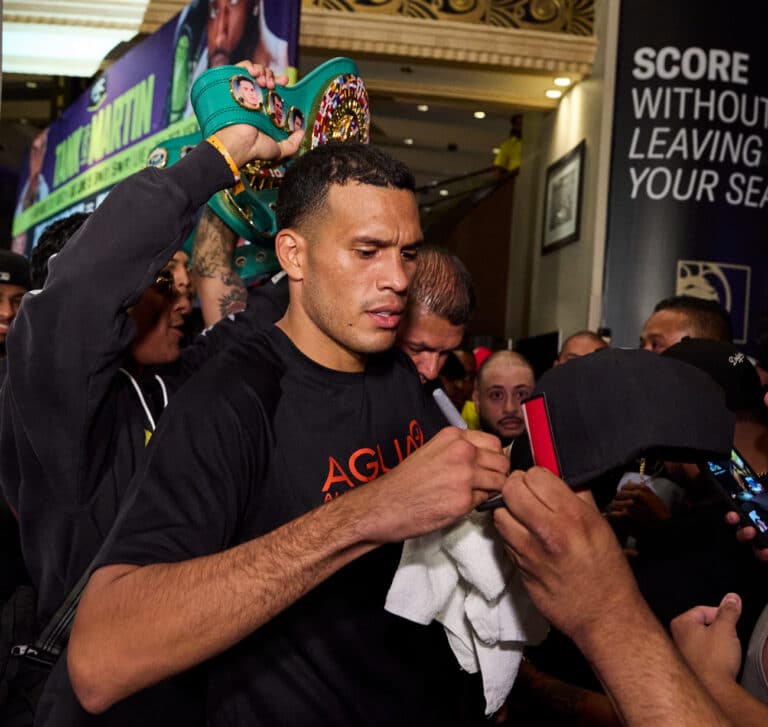 Image: Benavidez Back in Training, Awaiting Light Heavyweight Title Shot