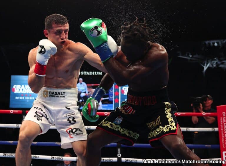 Image: Benavidez Sr. Criticizes Crawford's 'Safe' Style