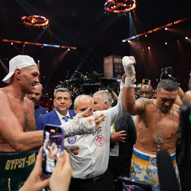 Image: Joshua vs. Fury: A Super Fight Planned for 2025 Despite Upcoming Challenges