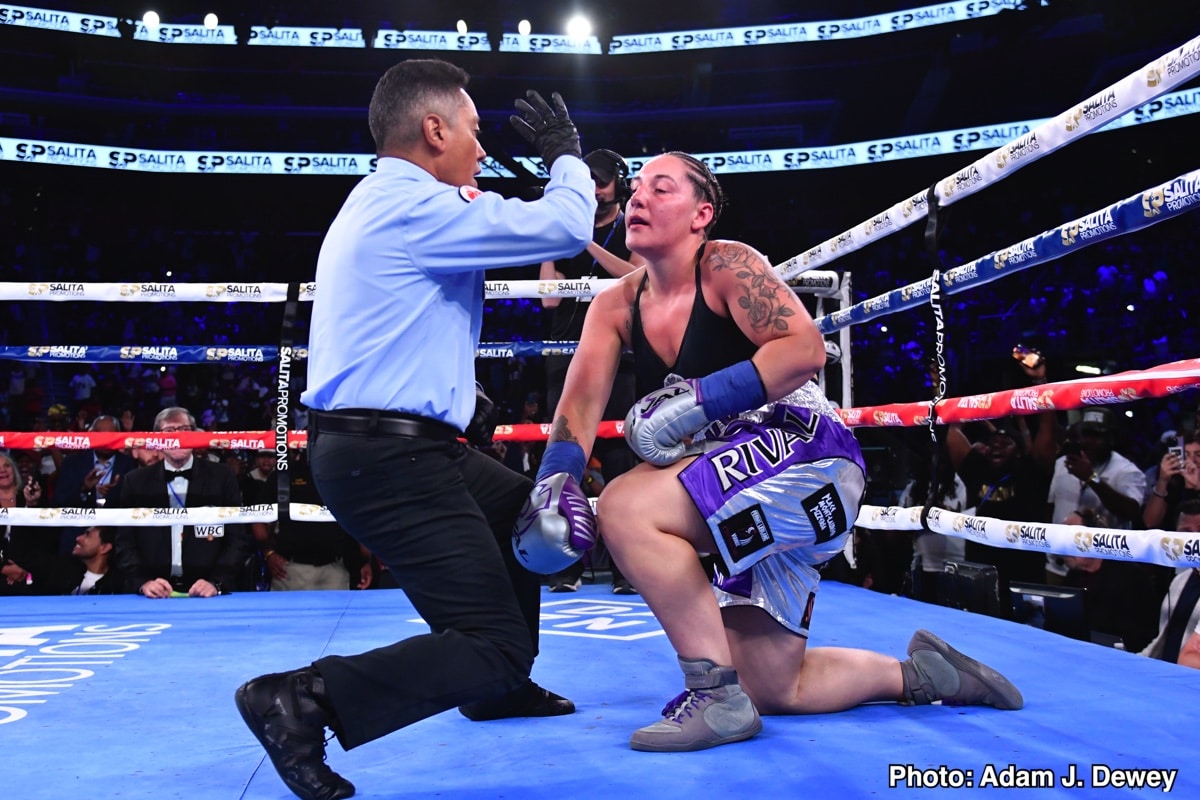 Image: Claressa Shields KOs LePage-Joanisse And Wins Heavyweight Title